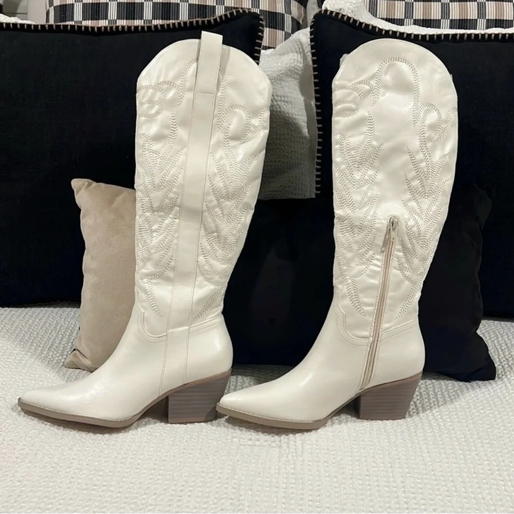 Oasis Society “Samara” Tall Western Boho Cowgirl Boots Embroidered White 7.5 New - Picture 12 of 16